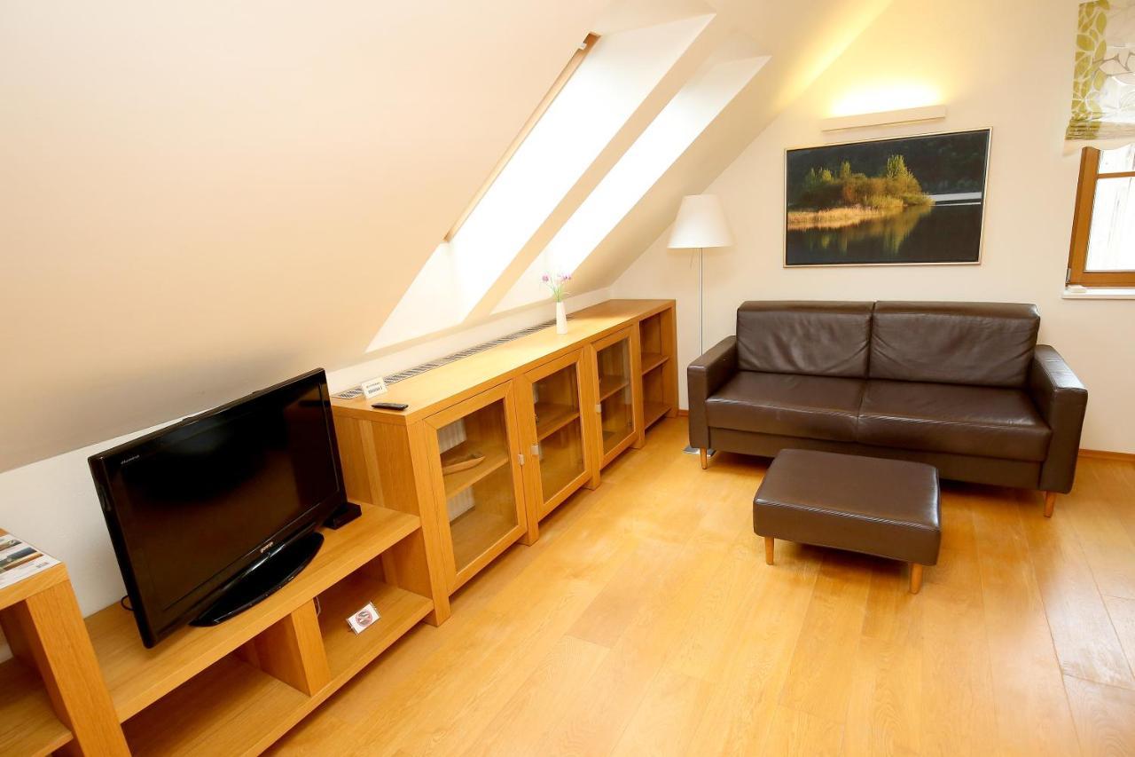 Apartments Vrdjan ツェルクニツァ エクステリア 写真